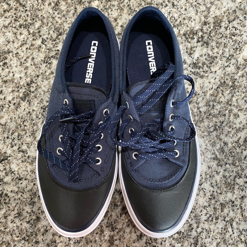 Men’s converse lace up shoes